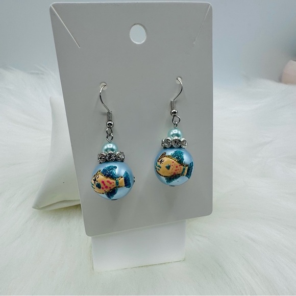 Sea themed Fish design Beaded Earrings - Picture 4 of 4